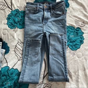 Abercrombie & Fitch size 00